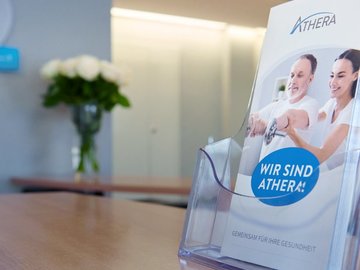 Flyer der Athera Physiotherapie in Krefeld