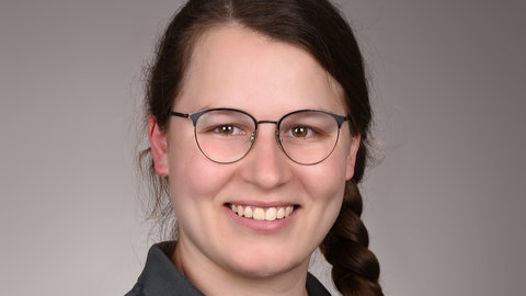 Sophia, Phyisotherapeutin