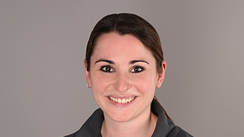 Eva, Rezeption & Physiotherapeutin